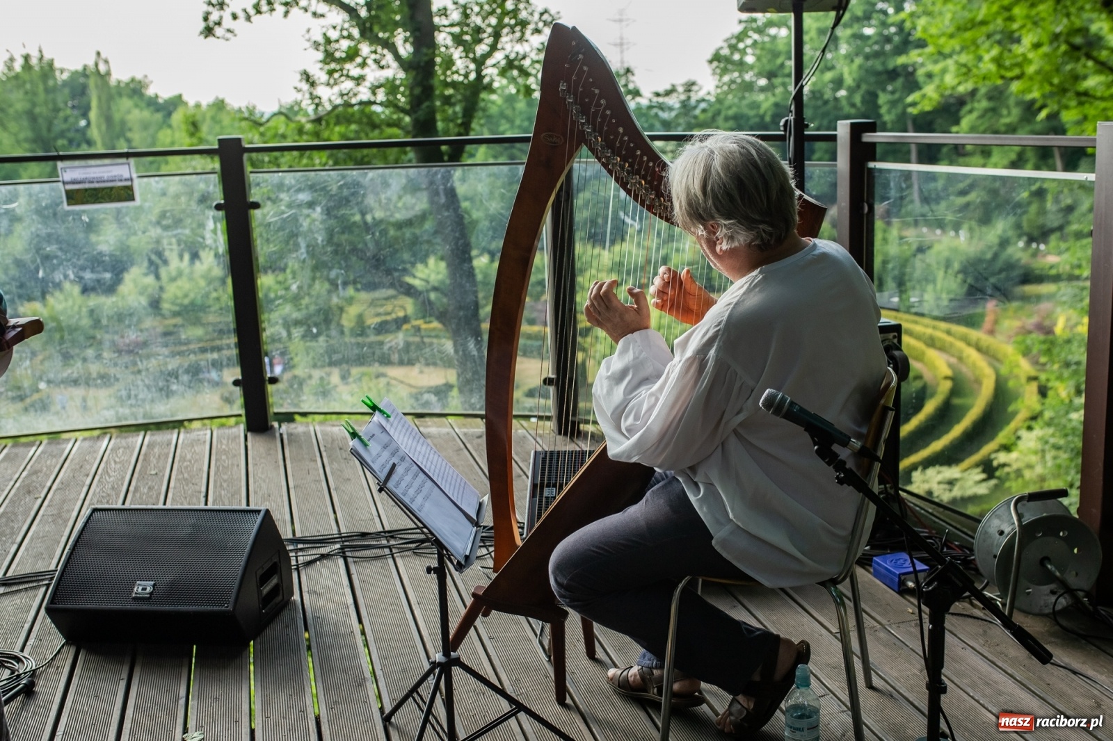 Zdjęcie w galerii na portalu naszraciborz.pl: Koncert Open Folk-Dancerye w zaczarowanym ogrodzie wiadomości z regionu