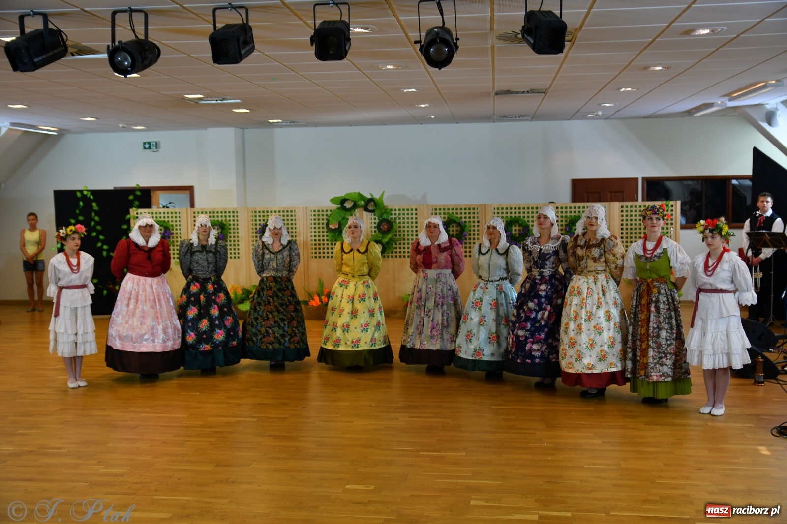 Zdjęcie w galerii na portalu naszraciborz.pl: Raciborskie Źródło zatańczyło dla małego Henia wiadomości z regionu