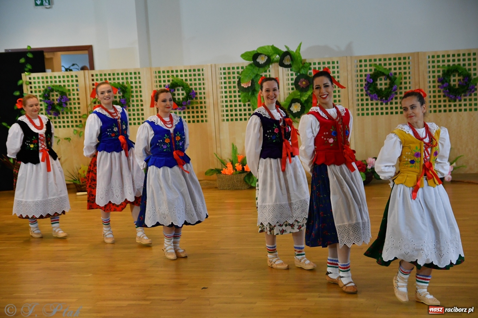 Zdjęcie w galerii na portalu naszraciborz.pl: Raciborskie Źródło zatańczyło dla małego Henia wiadomości z regionu