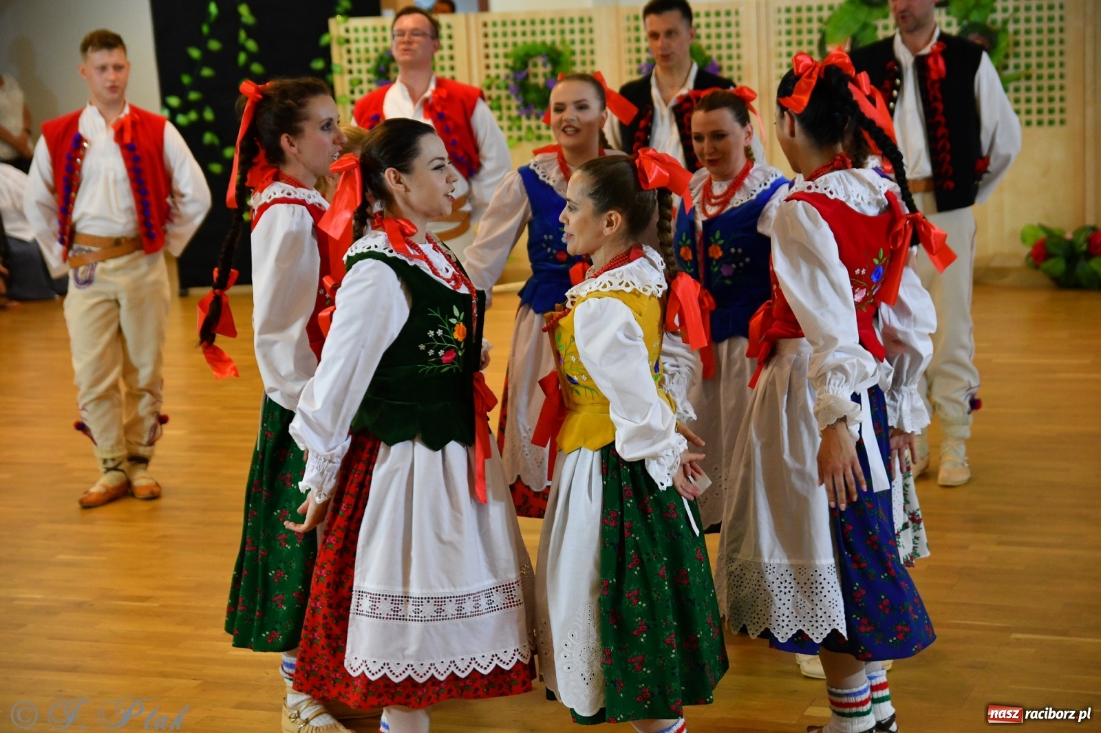 Zdjęcie w galerii na portalu naszraciborz.pl: Raciborskie Źródło zatańczyło dla małego Henia wiadomości z regionu