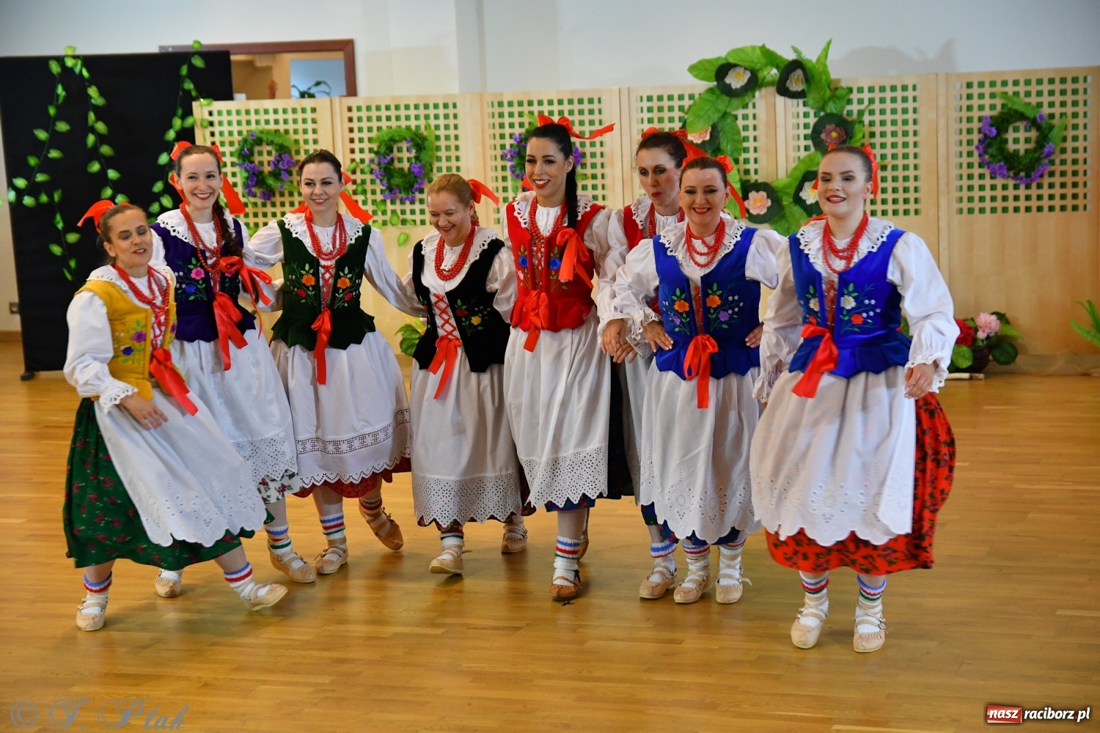 Zdjęcie w galerii na portalu naszraciborz.pl: Raciborskie Źródło zatańczyło dla małego Henia wiadomości z regionu