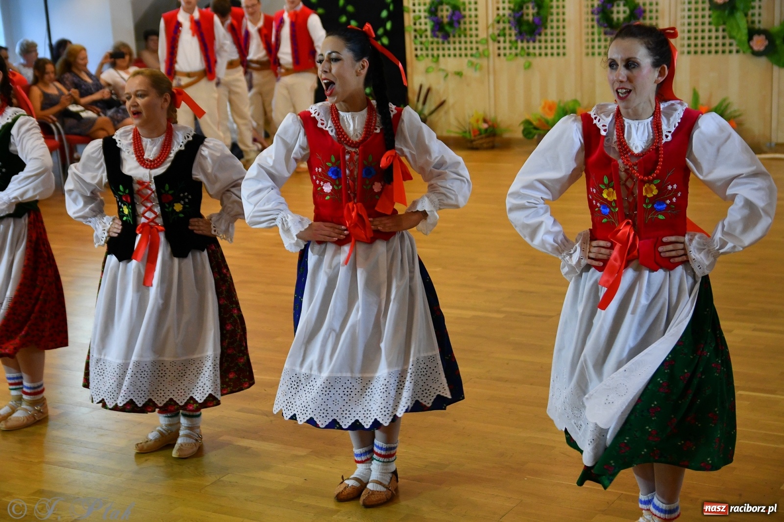 Zdjęcie w galerii na portalu naszraciborz.pl: Raciborskie Źródło zatańczyło dla małego Henia wiadomości z regionu