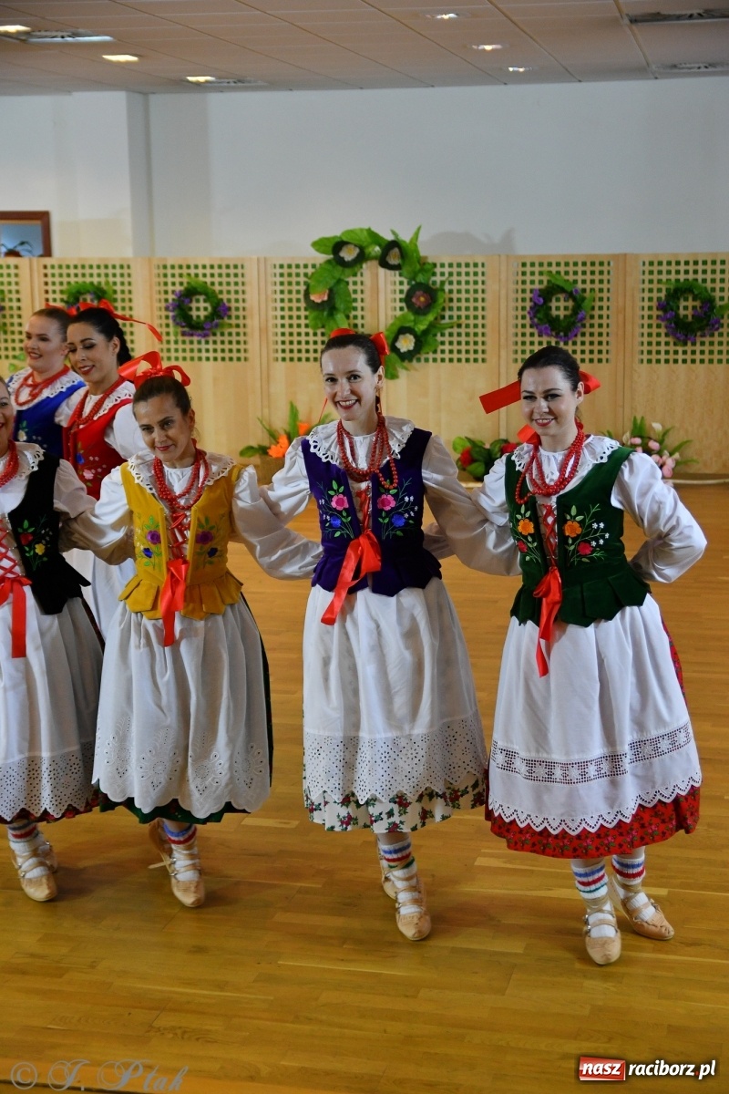 Zdjęcie w galerii na portalu naszraciborz.pl: Raciborskie Źródło zatańczyło dla małego Henia wiadomości z regionu