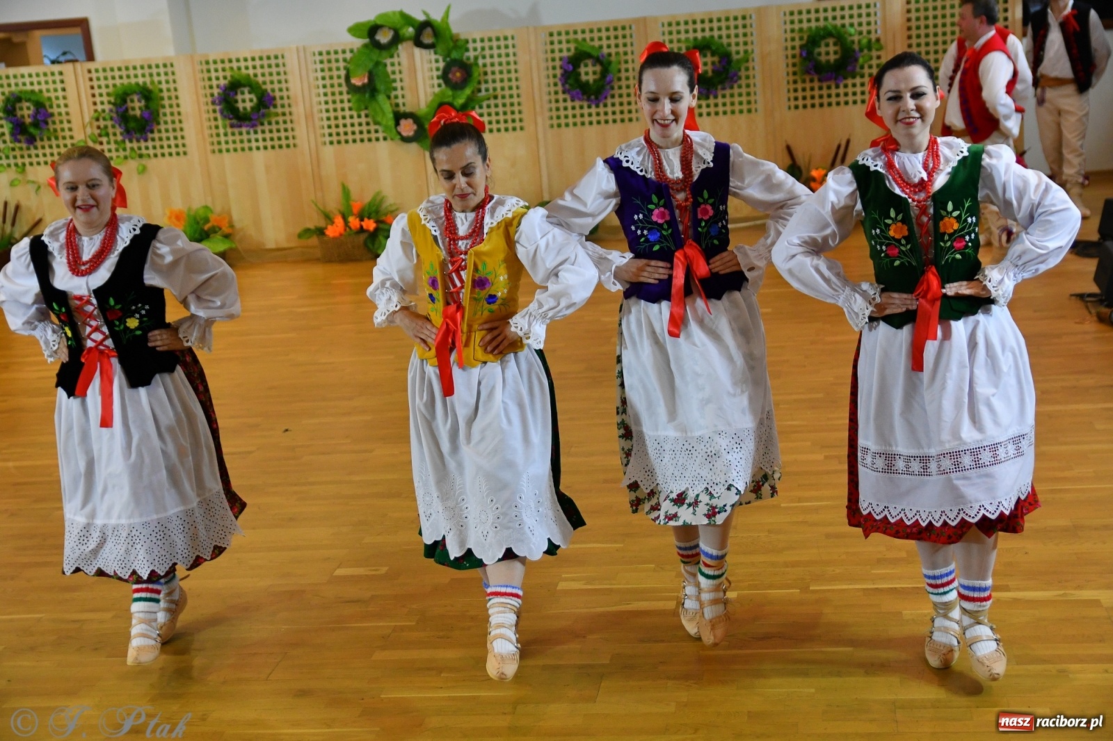 Zdjęcie w galerii na portalu naszraciborz.pl: Raciborskie Źródło zatańczyło dla małego Henia wiadomości z regionu