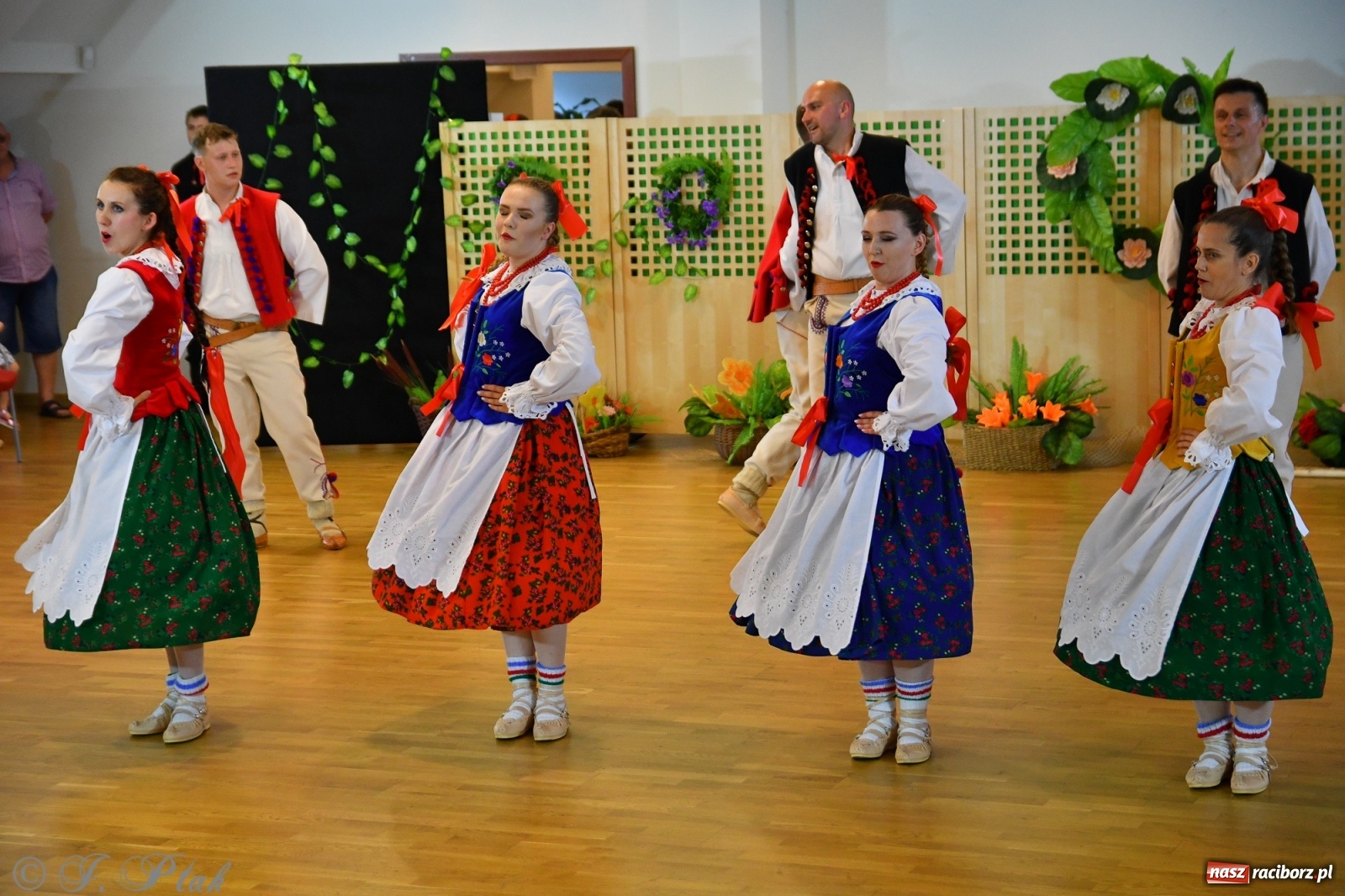 Zdjęcie w galerii na portalu naszraciborz.pl: Raciborskie Źródło zatańczyło dla małego Henia wiadomości z regionu