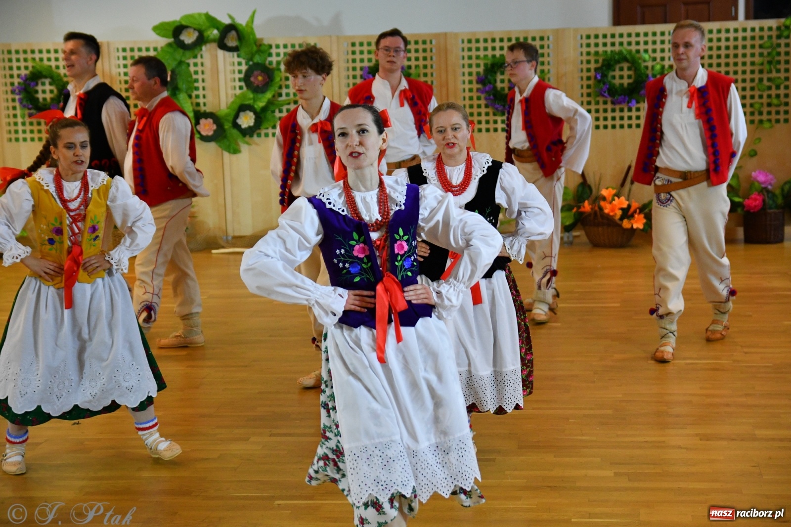 Zdjęcie w galerii na portalu naszraciborz.pl: Raciborskie Źródło zatańczyło dla małego Henia wiadomości z regionu