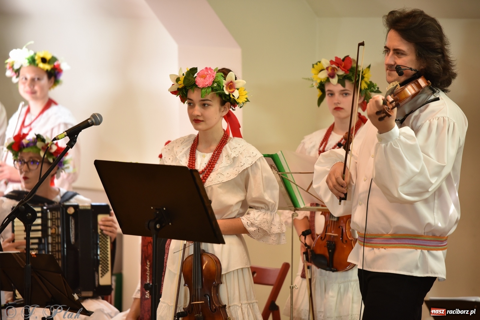 Zdjęcie w galerii na portalu naszraciborz.pl: Raciborskie Źródło zatańczyło dla małego Henia wiadomości z regionu