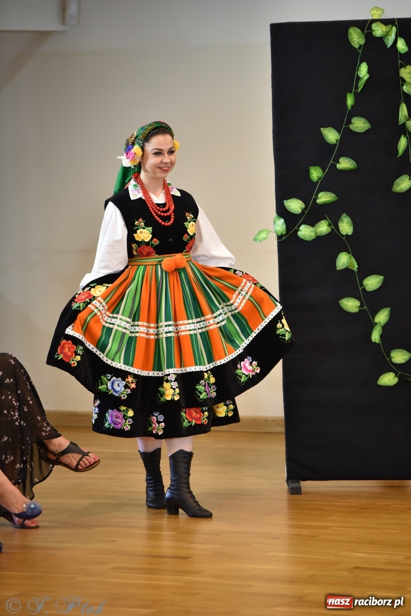 Zdjęcie w galerii na portalu naszraciborz.pl: Raciborskie Źródło zatańczyło dla małego Henia wiadomości z regionu