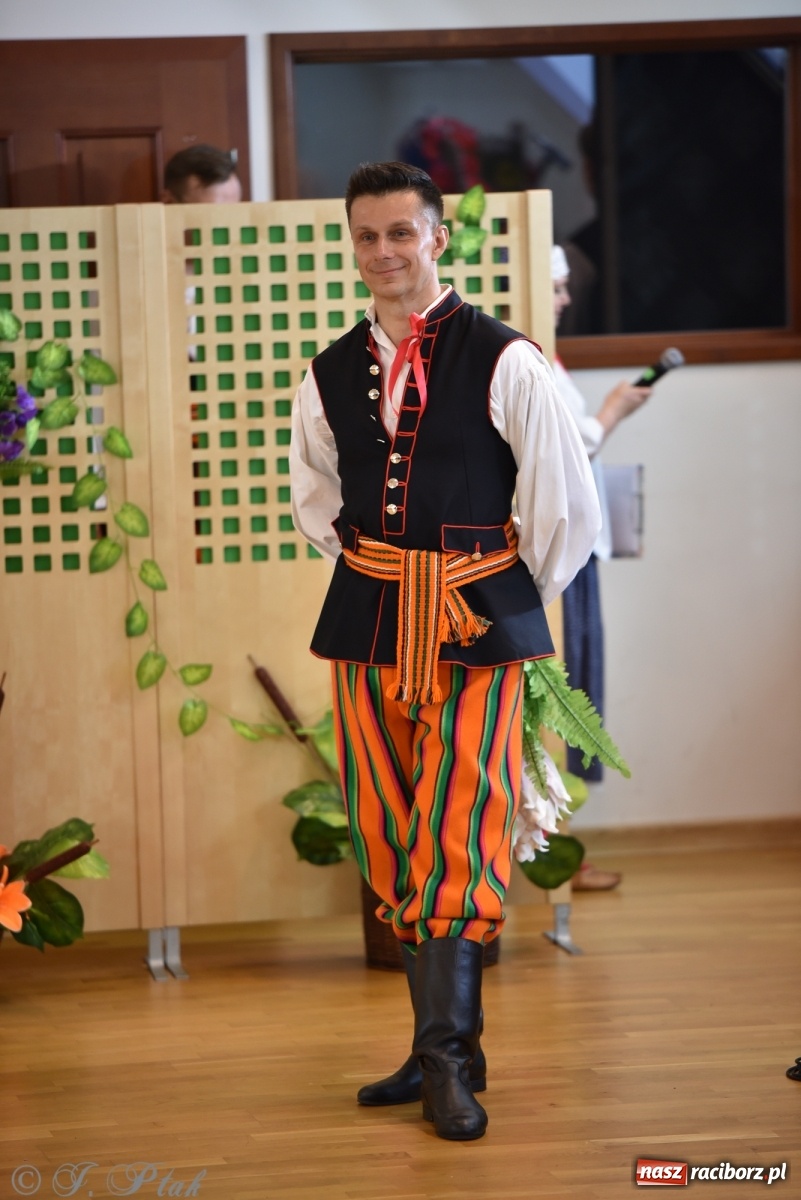 Zdjęcie w galerii na portalu naszraciborz.pl: Raciborskie Źródło zatańczyło dla małego Henia wiadomości z regionu