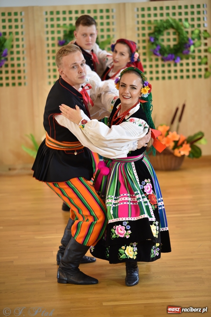Zdjęcie w galerii na portalu naszraciborz.pl: Raciborskie Źródło zatańczyło dla małego Henia wiadomości z regionu