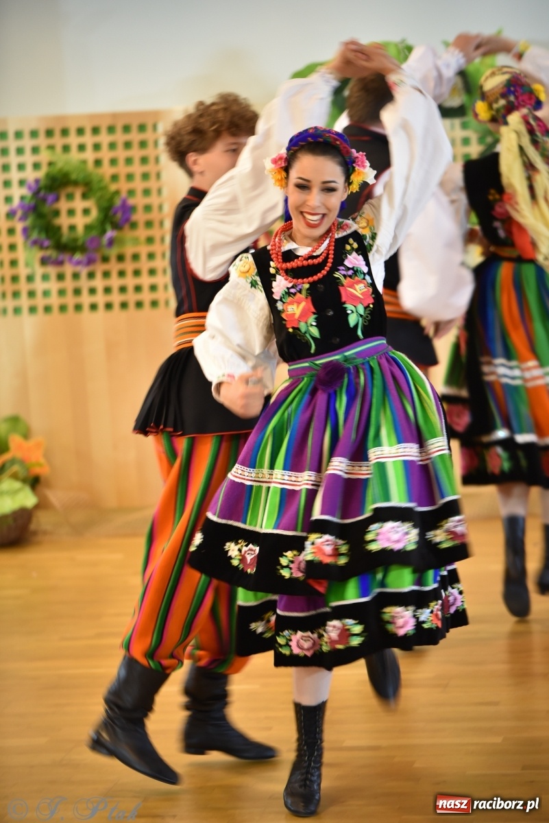 Zdjęcie w galerii na portalu naszraciborz.pl: Raciborskie Źródło zatańczyło dla małego Henia wiadomości z regionu