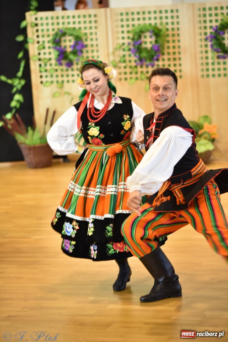 Zdjęcie w galerii na portalu naszraciborz.pl: Raciborskie Źródło zatańczyło dla małego Henia wiadomości z regionu