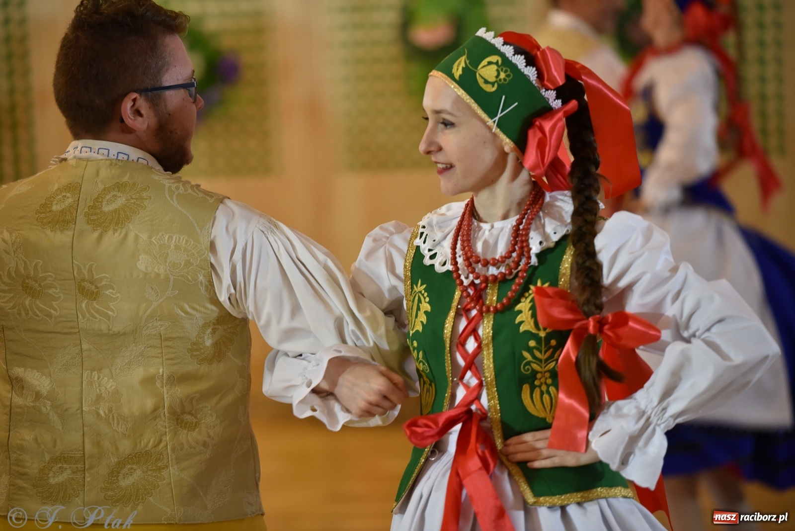 Zdjęcie w galerii na portalu naszraciborz.pl: Raciborskie Źródło zatańczyło dla małego Henia wiadomości z regionu