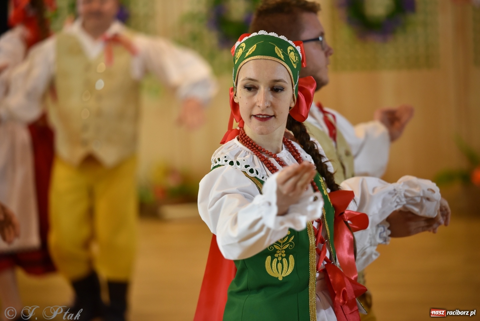 Zdjęcie w galerii na portalu naszraciborz.pl: Raciborskie Źródło zatańczyło dla małego Henia wiadomości z regionu