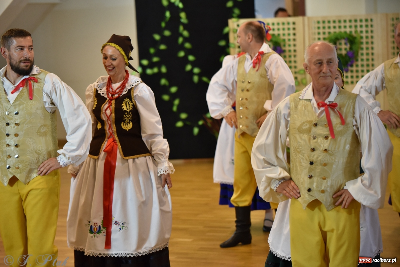 Zdjęcie w galerii na portalu naszraciborz.pl: Raciborskie Źródło zatańczyło dla małego Henia wiadomości z regionu