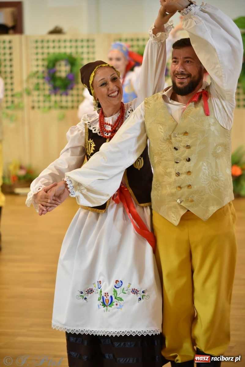 Zdjęcie w galerii na portalu naszraciborz.pl: Raciborskie Źródło zatańczyło dla małego Henia wiadomości z regionu