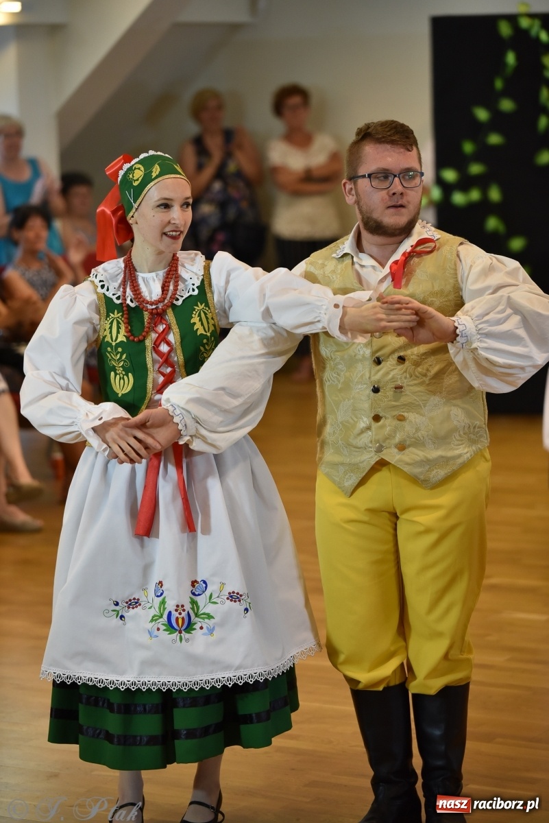 Zdjęcie w galerii na portalu naszraciborz.pl: Raciborskie Źródło zatańczyło dla małego Henia wiadomości z regionu