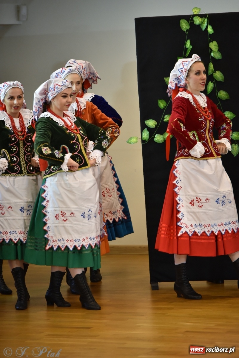 Zdjęcie w galerii na portalu naszraciborz.pl: Raciborskie Źródło zatańczyło dla małego Henia wiadomości z regionu