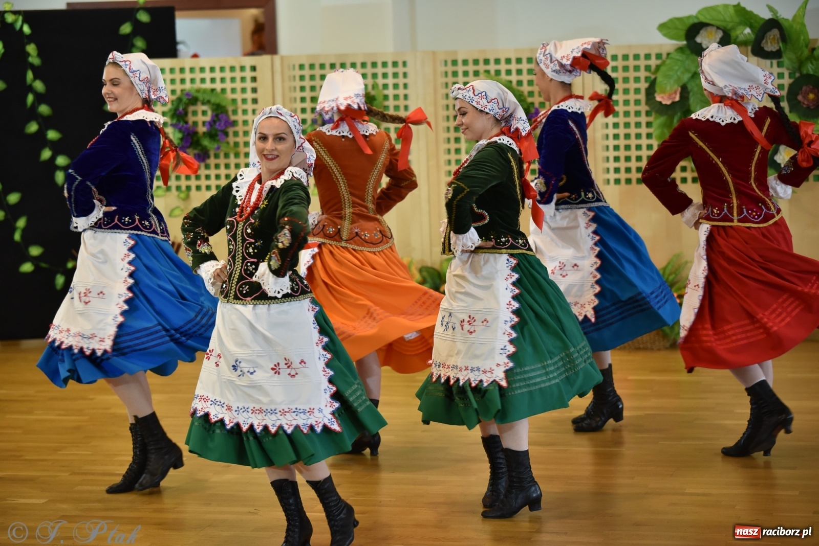 Zdjęcie w galerii na portalu naszraciborz.pl: Raciborskie Źródło zatańczyło dla małego Henia wiadomości z regionu