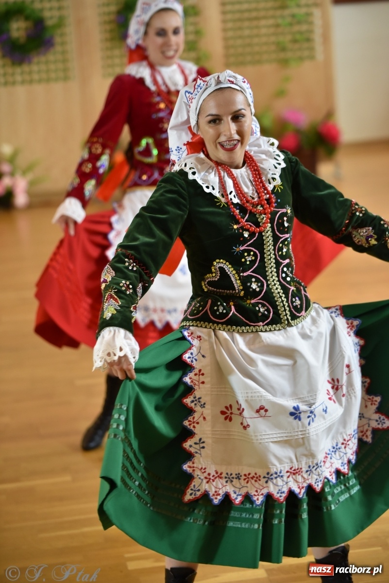 Zdjęcie w galerii na portalu naszraciborz.pl: Raciborskie Źródło zatańczyło dla małego Henia wiadomości z regionu