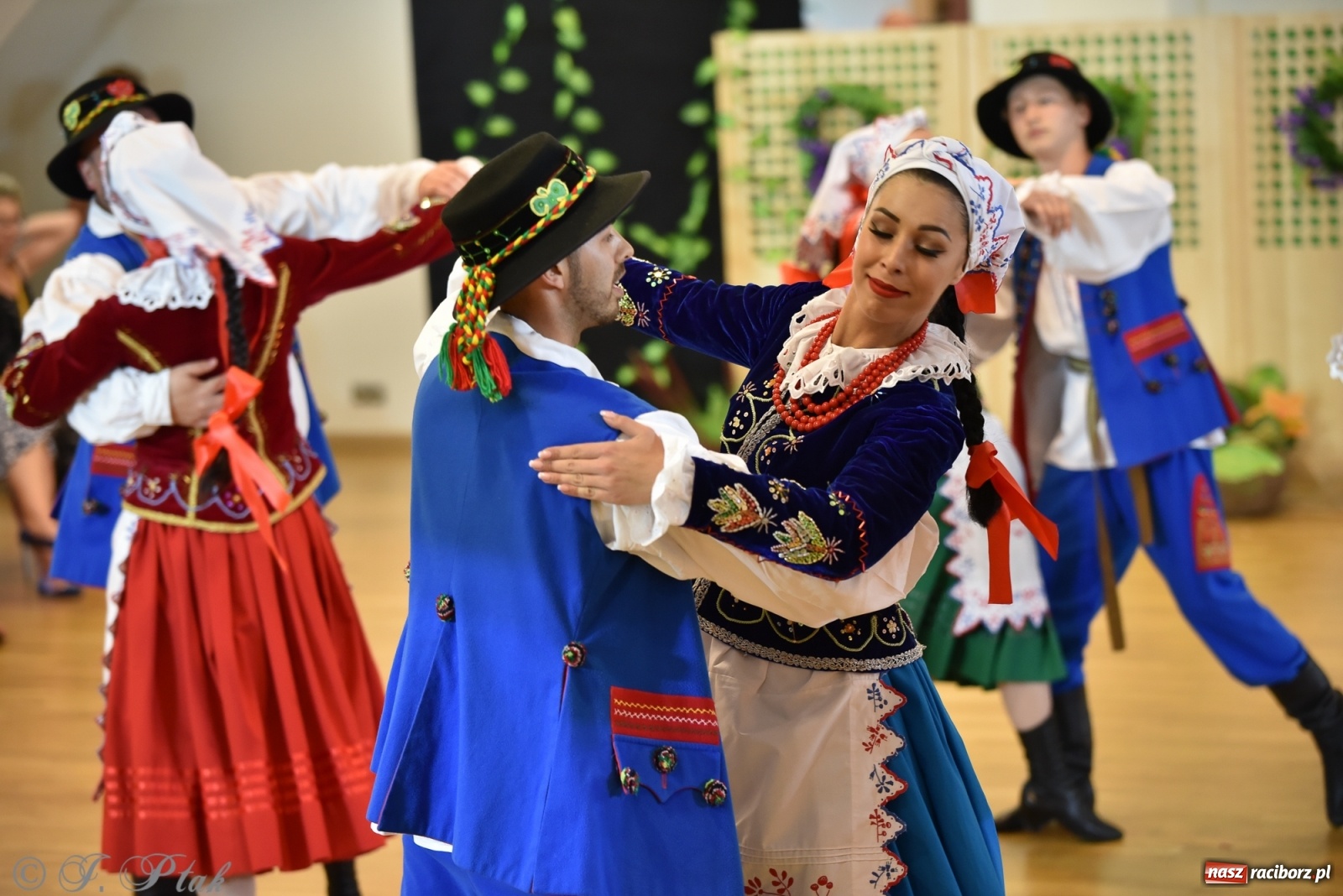 Zdjęcie w galerii na portalu naszraciborz.pl: Raciborskie Źródło zatańczyło dla małego Henia wiadomości z regionu