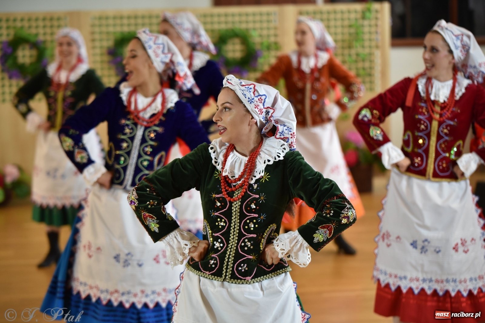 Zdjęcie w galerii na portalu naszraciborz.pl: Raciborskie Źródło zatańczyło dla małego Henia wiadomości z regionu