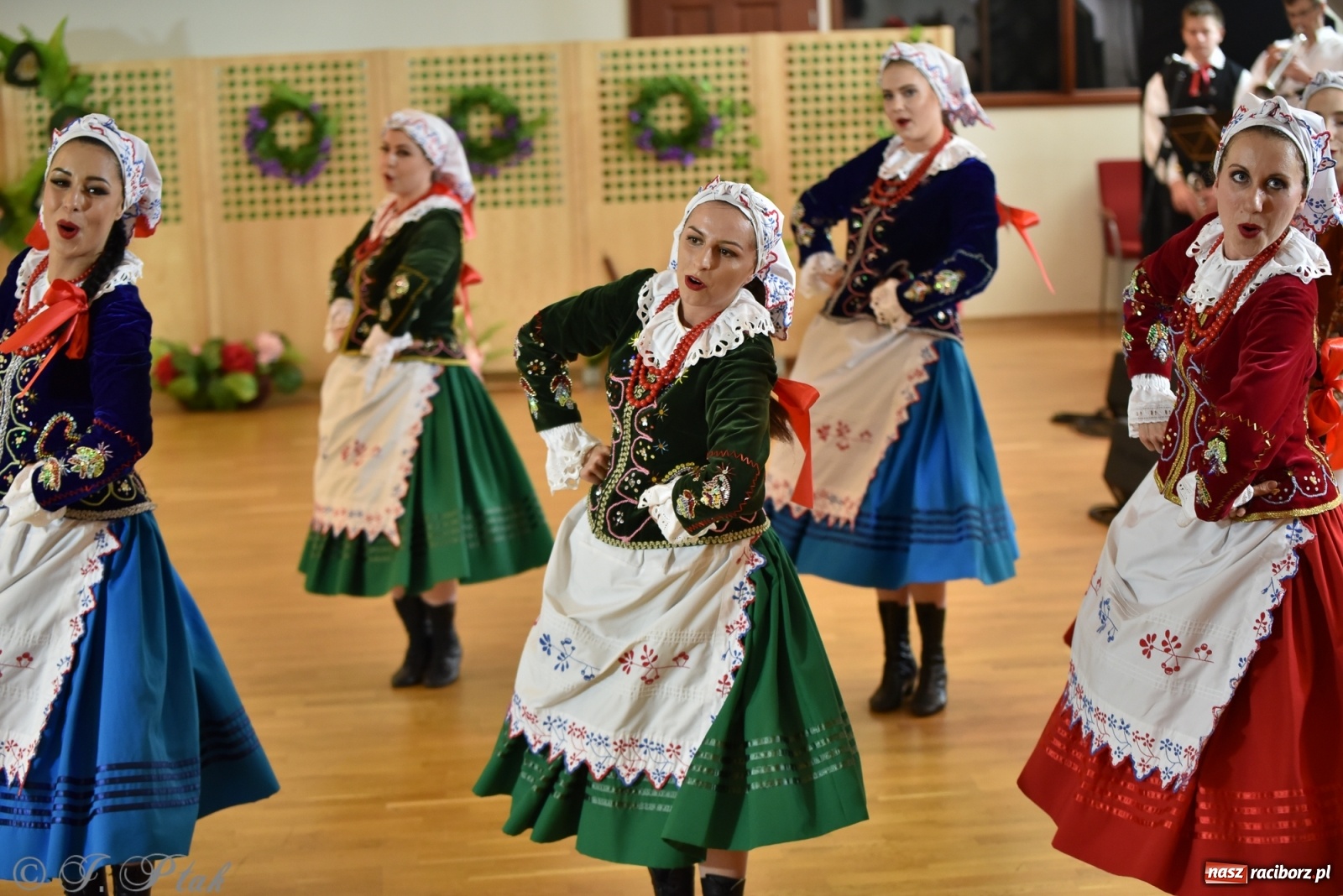 Zdjęcie w galerii na portalu naszraciborz.pl: Raciborskie Źródło zatańczyło dla małego Henia wiadomości z regionu