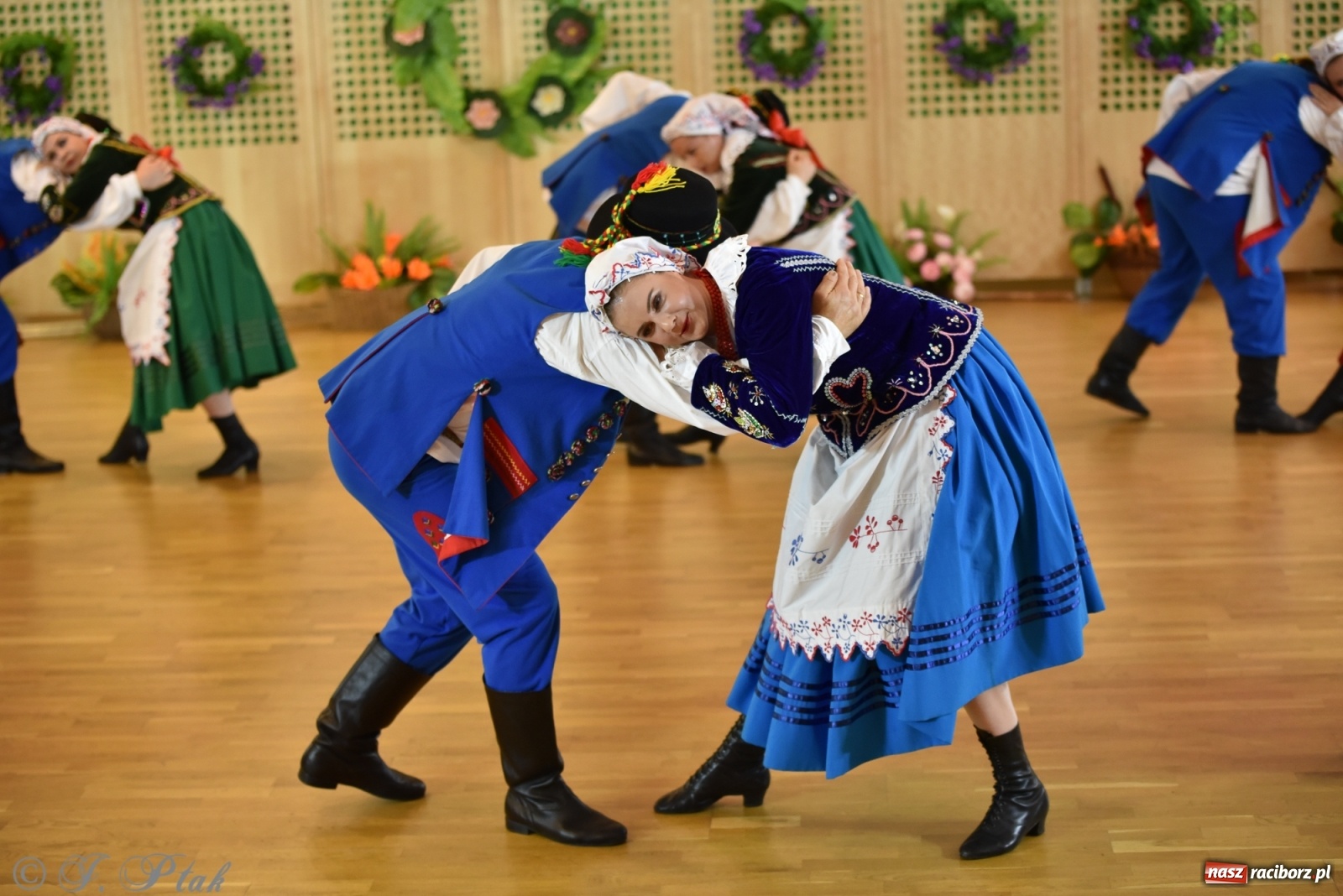 Zdjęcie w galerii na portalu naszraciborz.pl: Raciborskie Źródło zatańczyło dla małego Henia wiadomości z regionu