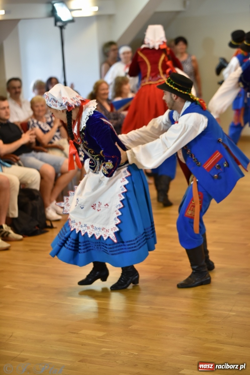 Zdjęcie w galerii na portalu naszraciborz.pl: Raciborskie Źródło zatańczyło dla małego Henia wiadomości z regionu