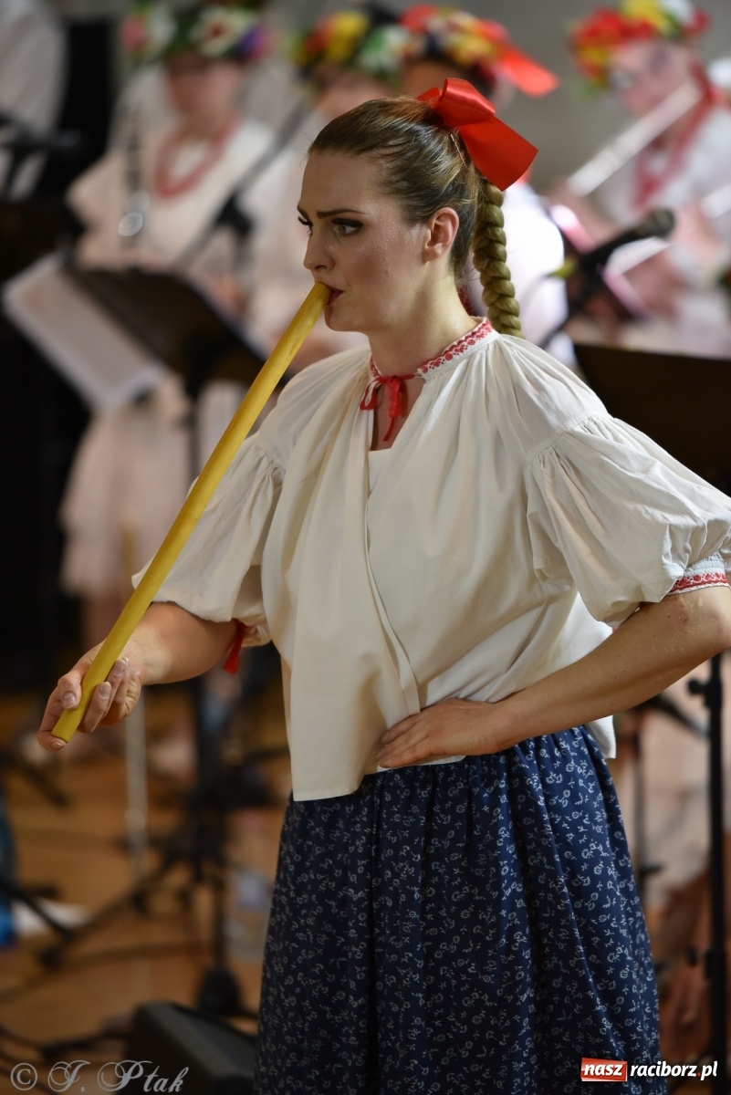 Zdjęcie w galerii na portalu naszraciborz.pl: Raciborskie Źródło zatańczyło dla małego Henia wiadomości z regionu