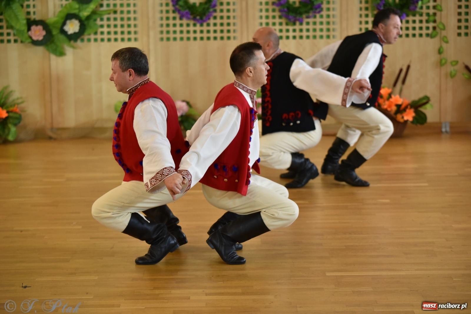 Zdjęcie w galerii na portalu naszraciborz.pl: Raciborskie Źródło zatańczyło dla małego Henia wiadomości z regionu
