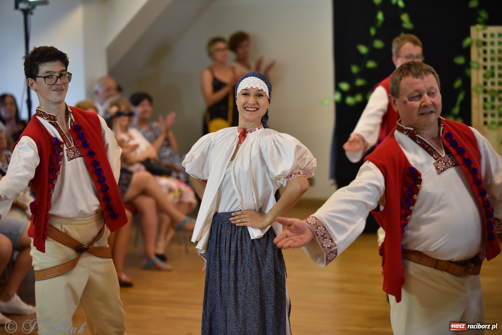 Zdjęcie w galerii na portalu naszraciborz.pl: Raciborskie Źródło zatańczyło dla małego Henia wiadomości z regionu