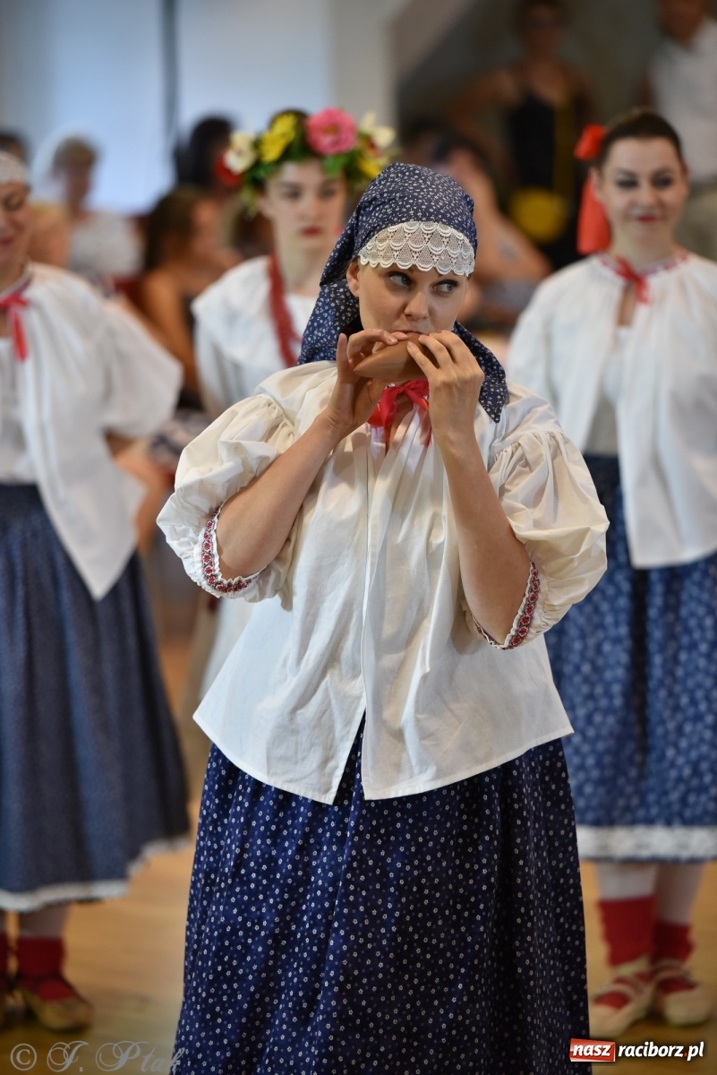 Zdjęcie w galerii na portalu naszraciborz.pl: Raciborskie Źródło zatańczyło dla małego Henia wiadomości z regionu