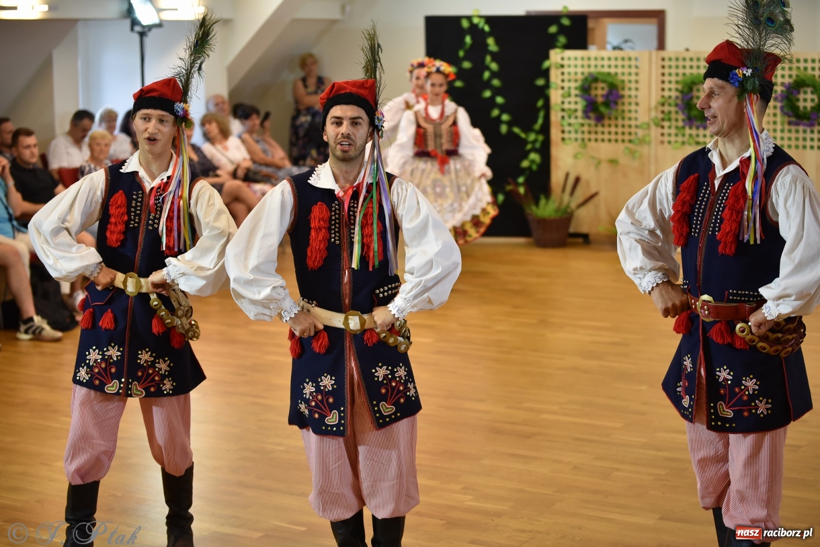 Zdjęcie w galerii na portalu naszraciborz.pl: Raciborskie Źródło zatańczyło dla małego Henia wiadomości z regionu