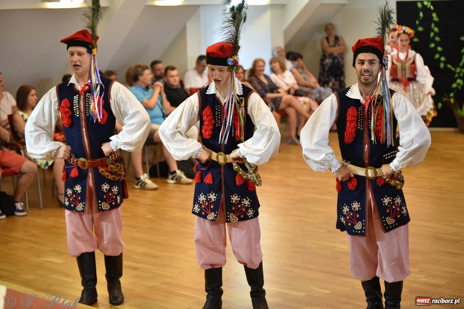 Zdjęcie w galerii na portalu naszraciborz.pl: Raciborskie Źródło zatańczyło dla małego Henia wiadomości z regionu