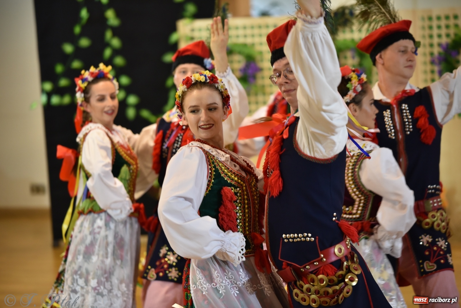 Zdjęcie w galerii na portalu naszraciborz.pl: Raciborskie Źródło zatańczyło dla małego Henia wiadomości z regionu