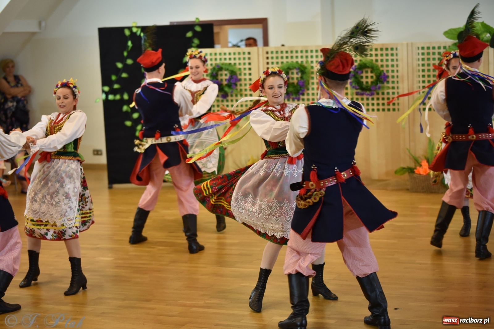 Zdjęcie w galerii na portalu naszraciborz.pl: Raciborskie Źródło zatańczyło dla małego Henia wiadomości z regionu