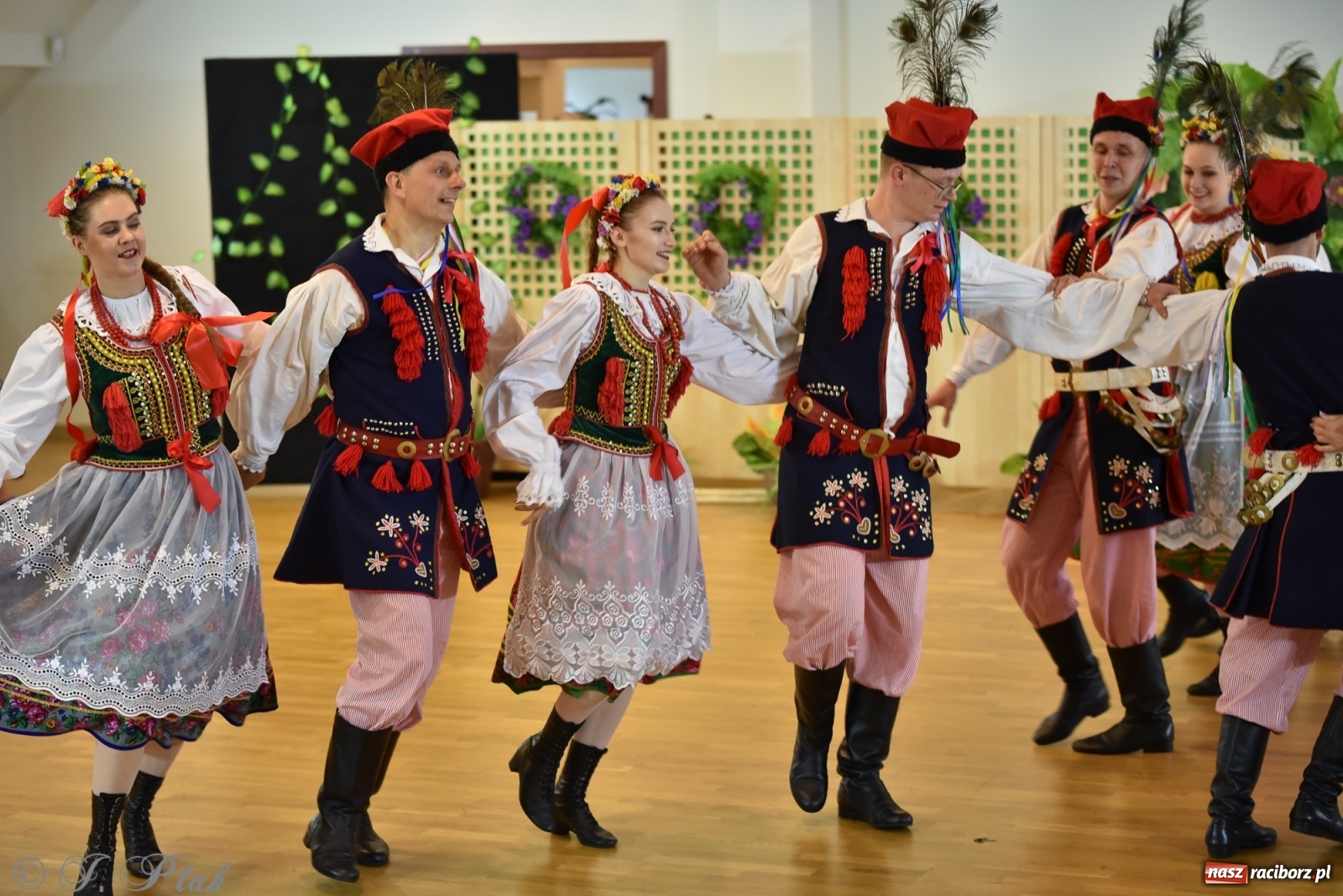 Zdjęcie w galerii na portalu naszraciborz.pl: Raciborskie Źródło zatańczyło dla małego Henia wiadomości z regionu