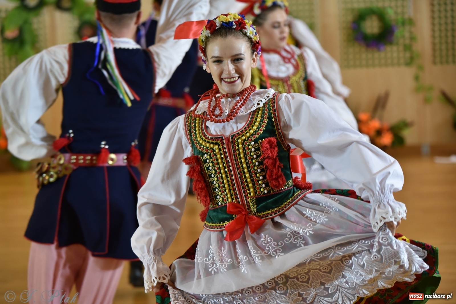 Zdjęcie w galerii na portalu naszraciborz.pl: Raciborskie Źródło zatańczyło dla małego Henia wiadomości z regionu