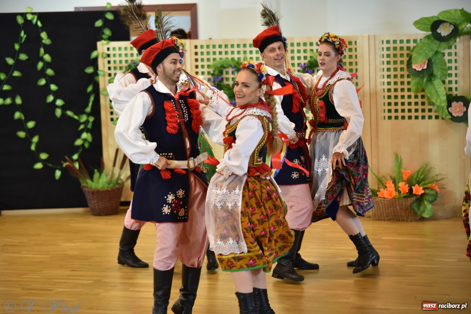 Zdjęcie w galerii na portalu naszraciborz.pl: Raciborskie Źródło zatańczyło dla małego Henia wiadomości z regionu