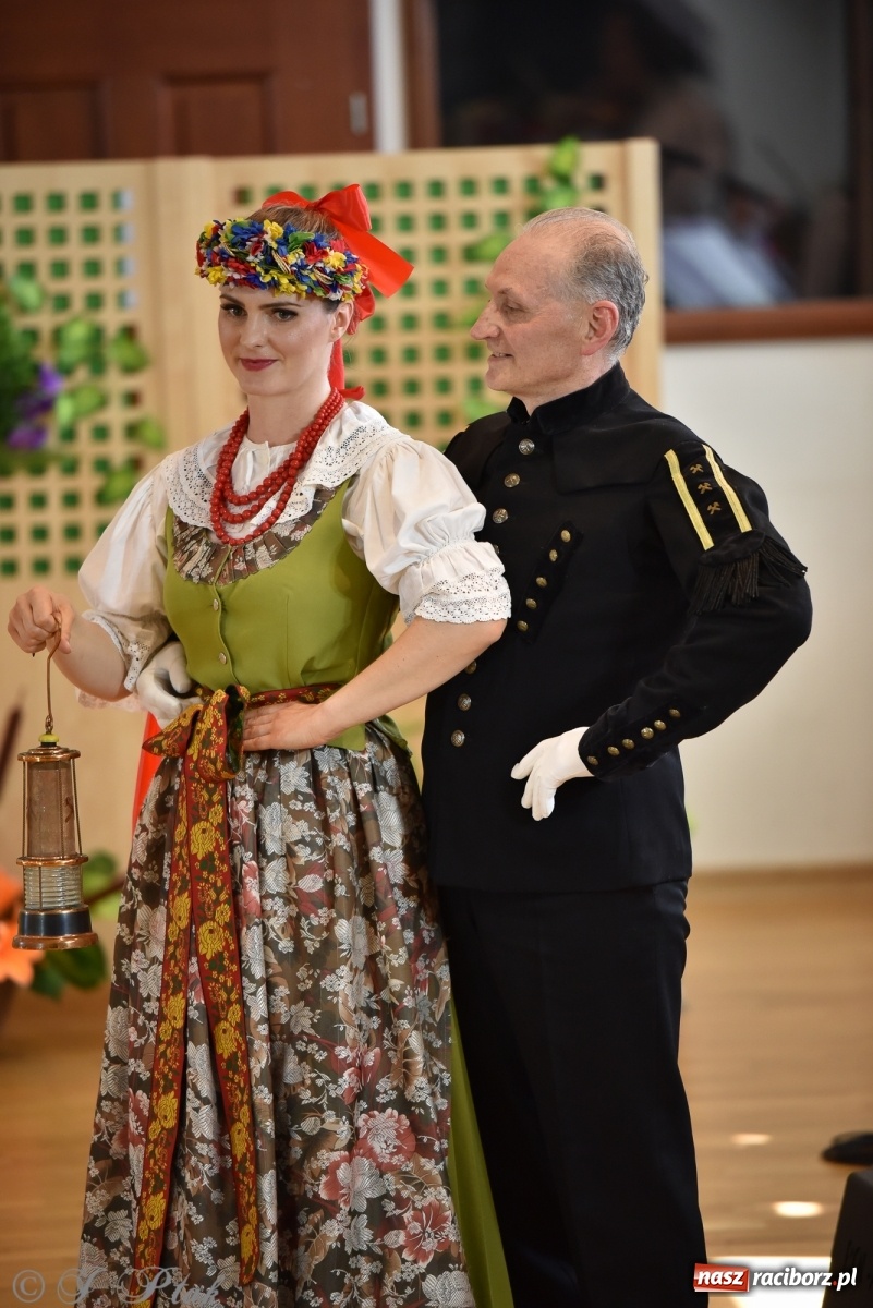 Zdjęcie w galerii na portalu naszraciborz.pl: Raciborskie Źródło zatańczyło dla małego Henia wiadomości z regionu