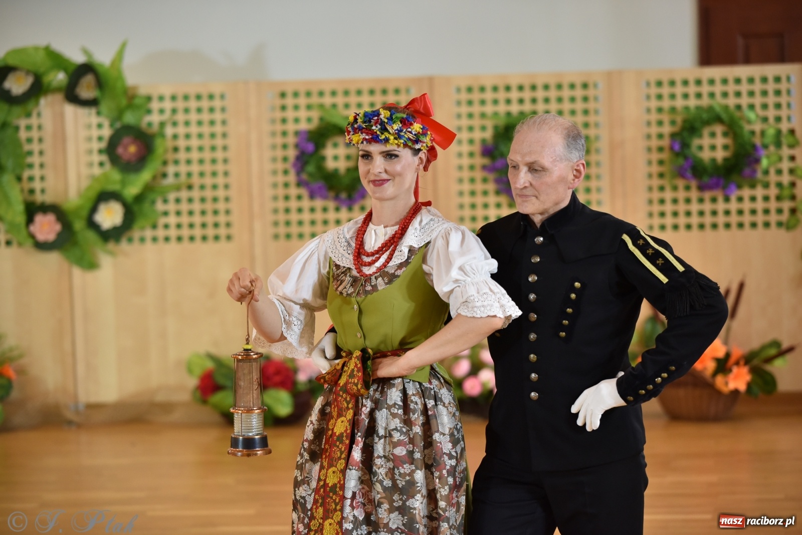 Zdjęcie w galerii na portalu naszraciborz.pl: Raciborskie Źródło zatańczyło dla małego Henia wiadomości z regionu