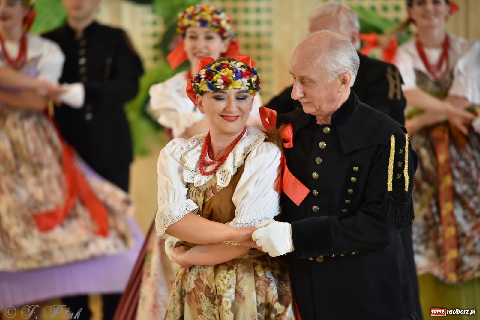 Zdjęcie w galerii na portalu naszraciborz.pl: Raciborskie Źródło zatańczyło dla małego Henia wiadomości z regionu