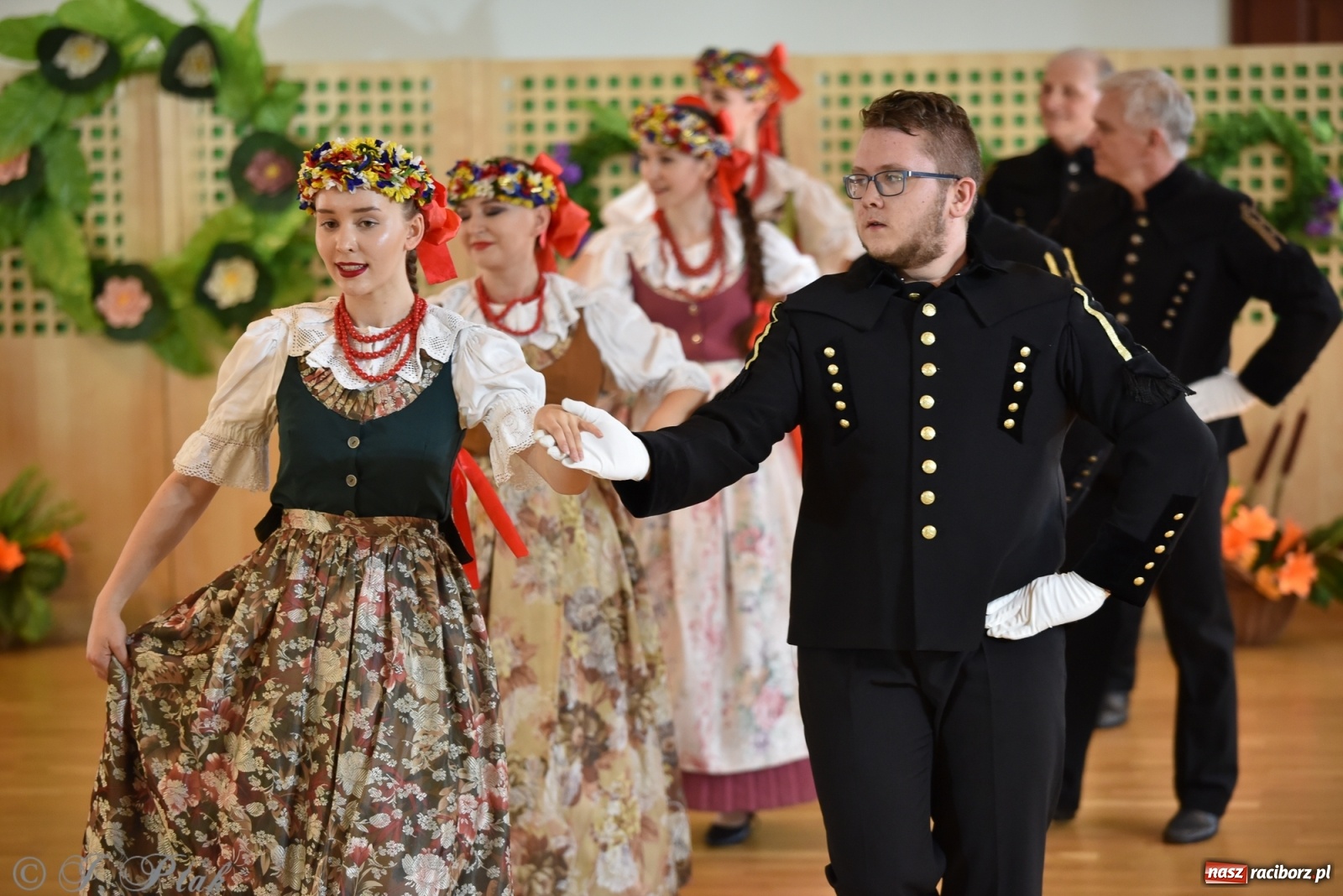 Zdjęcie w galerii na portalu naszraciborz.pl: Raciborskie Źródło zatańczyło dla małego Henia wiadomości z regionu