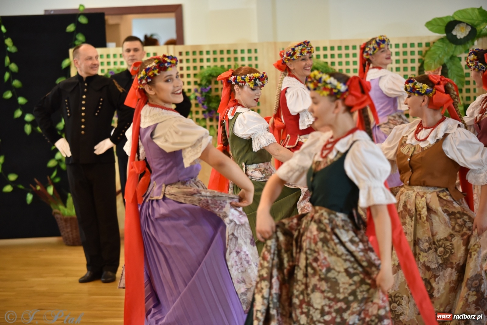 Zdjęcie w galerii na portalu naszraciborz.pl: Raciborskie Źródło zatańczyło dla małego Henia wiadomości z regionu