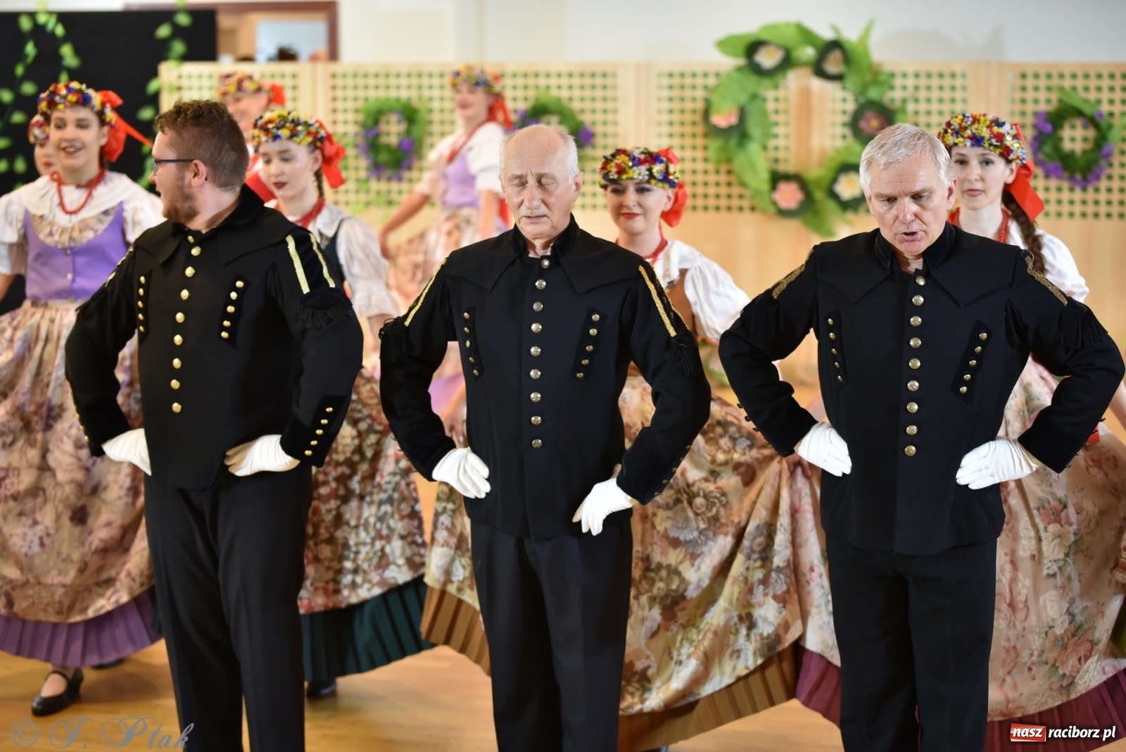 Zdjęcie w galerii na portalu naszraciborz.pl: Raciborskie Źródło zatańczyło dla małego Henia wiadomości z regionu