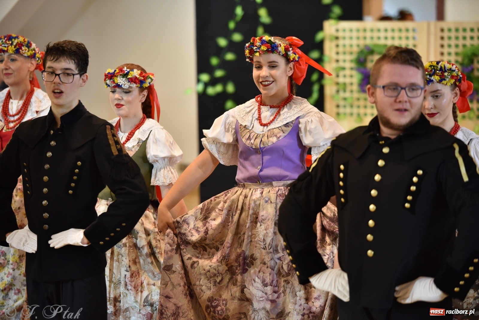 Zdjęcie w galerii na portalu naszraciborz.pl: Raciborskie Źródło zatańczyło dla małego Henia wiadomości z regionu