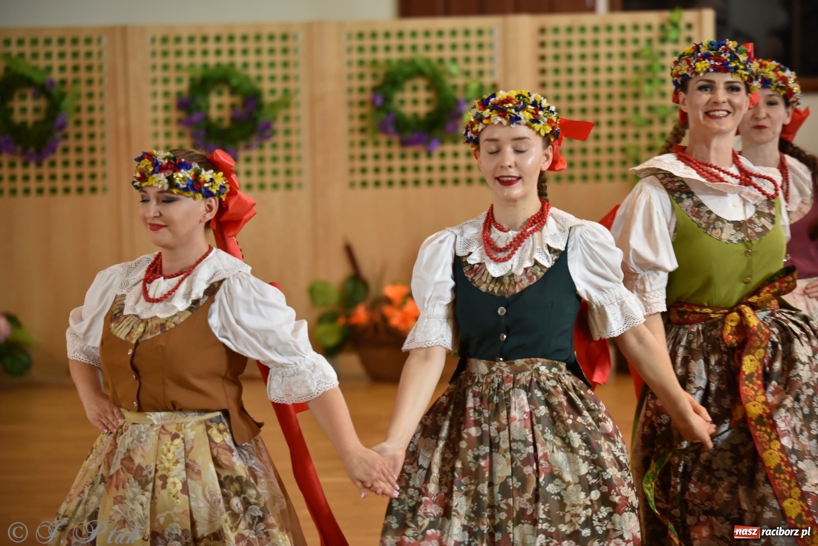 Zdjęcie w galerii na portalu naszraciborz.pl: Raciborskie Źródło zatańczyło dla małego Henia wiadomości z regionu