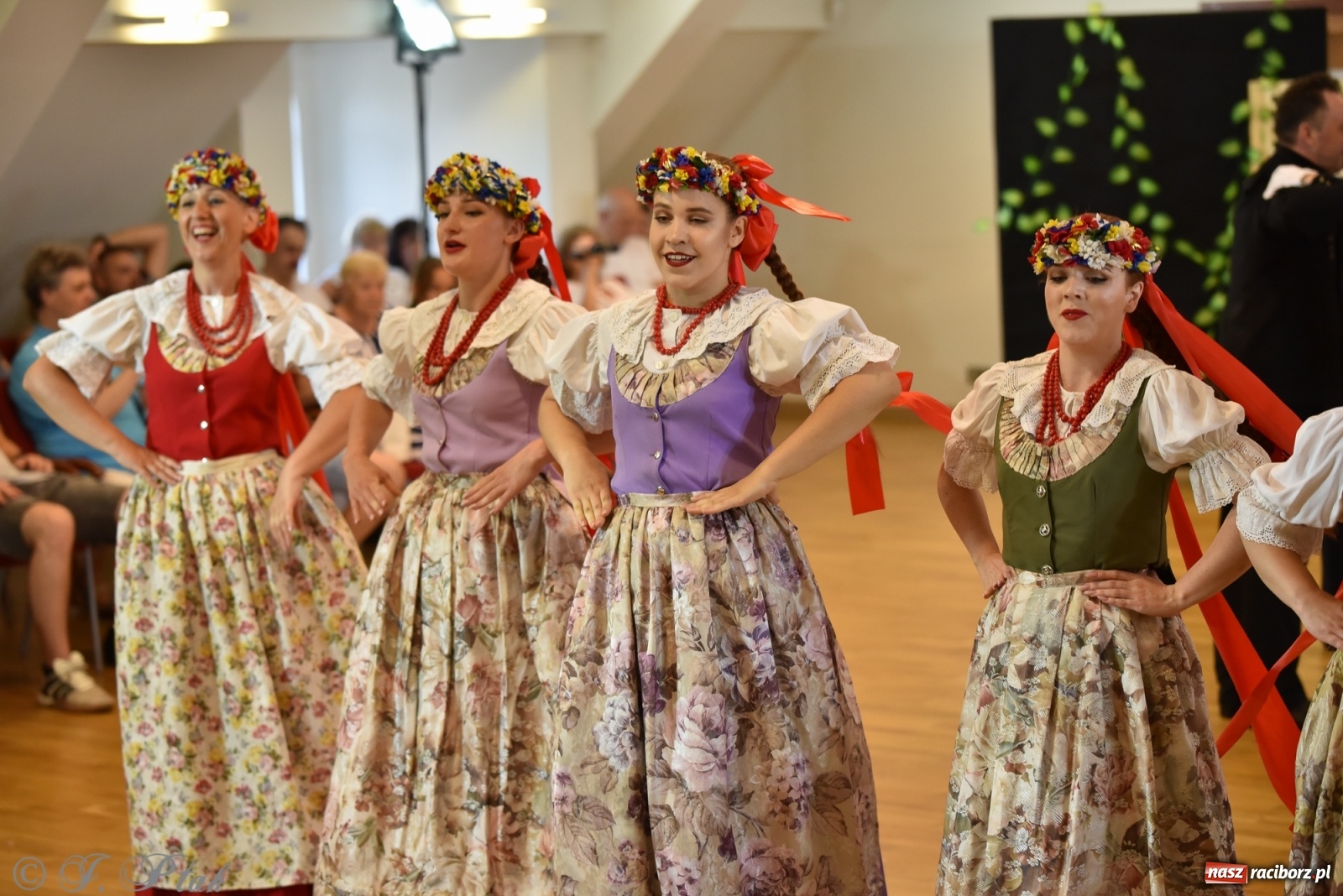 Zdjęcie w galerii na portalu naszraciborz.pl: Raciborskie Źródło zatańczyło dla małego Henia wiadomości z regionu