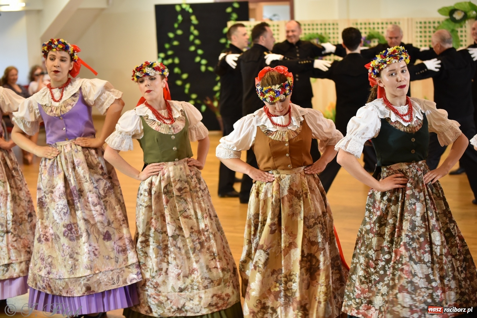 Zdjęcie w galerii na portalu naszraciborz.pl: Raciborskie Źródło zatańczyło dla małego Henia wiadomości z regionu